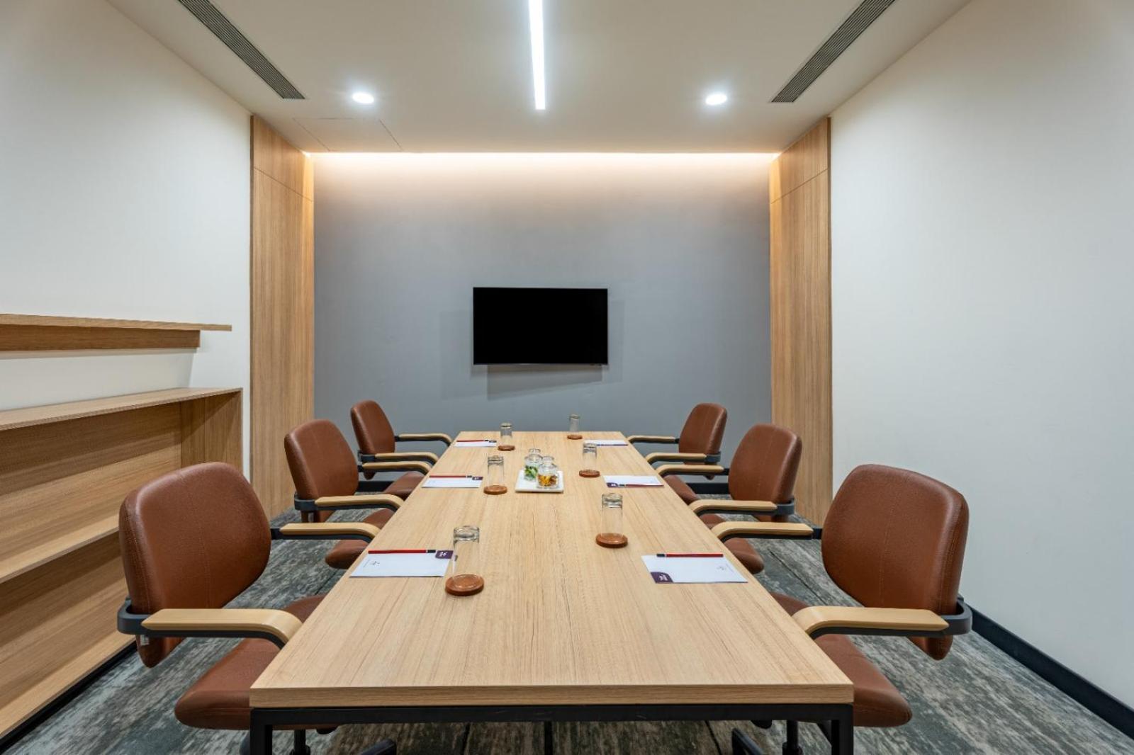 Park Inn & Suites By Radisson Thrissur East Fort 외부 사진