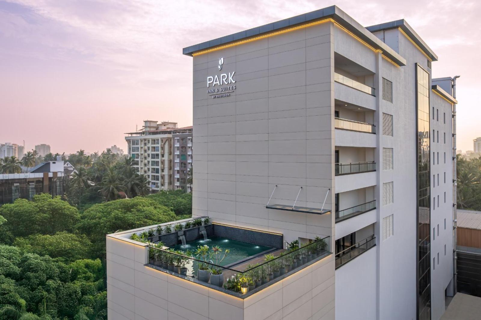 Park Inn & Suites By Radisson Thrissur East Fort 외부 사진