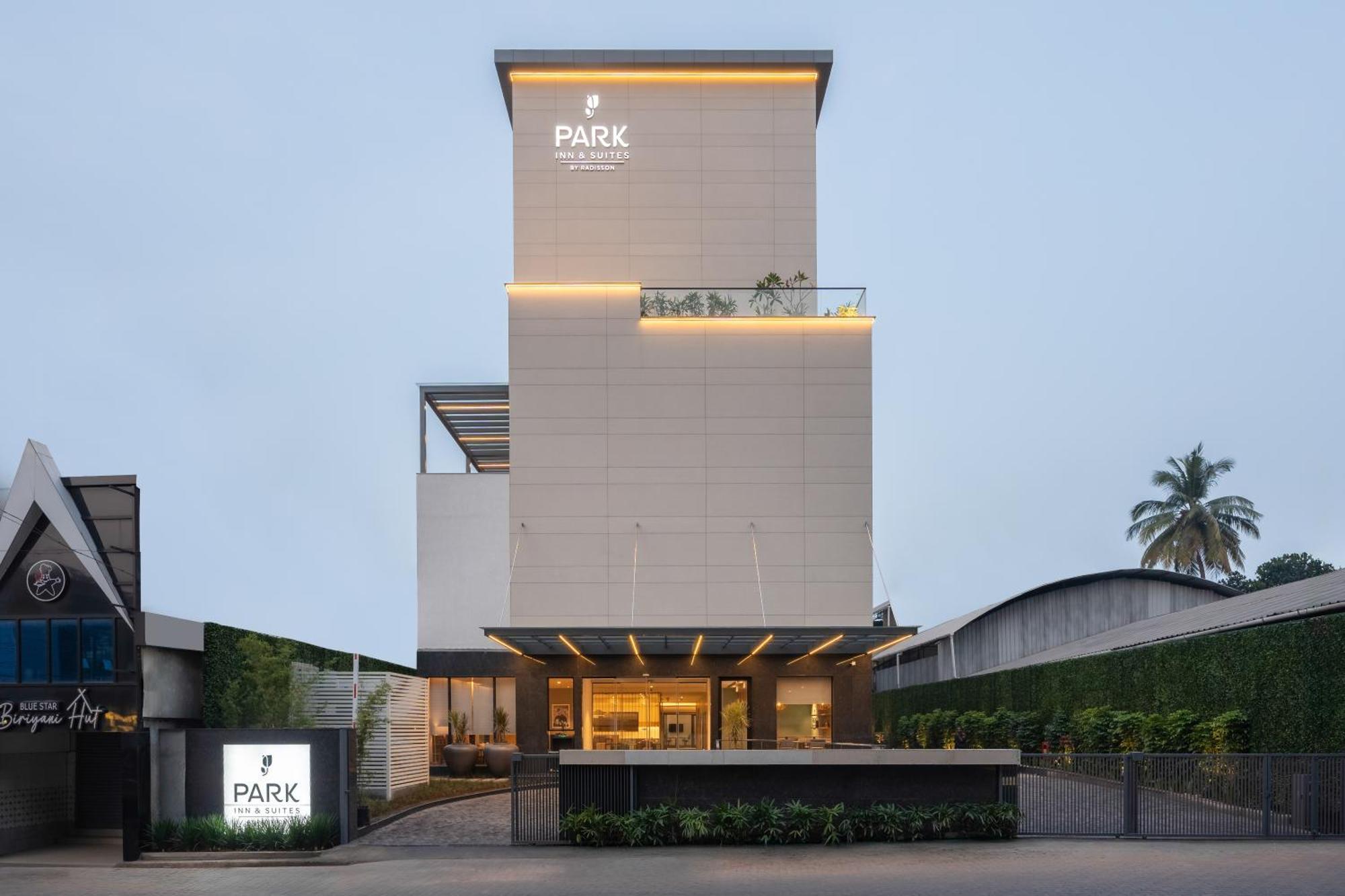 Park Inn & Suites By Radisson Thrissur East Fort 외부 사진