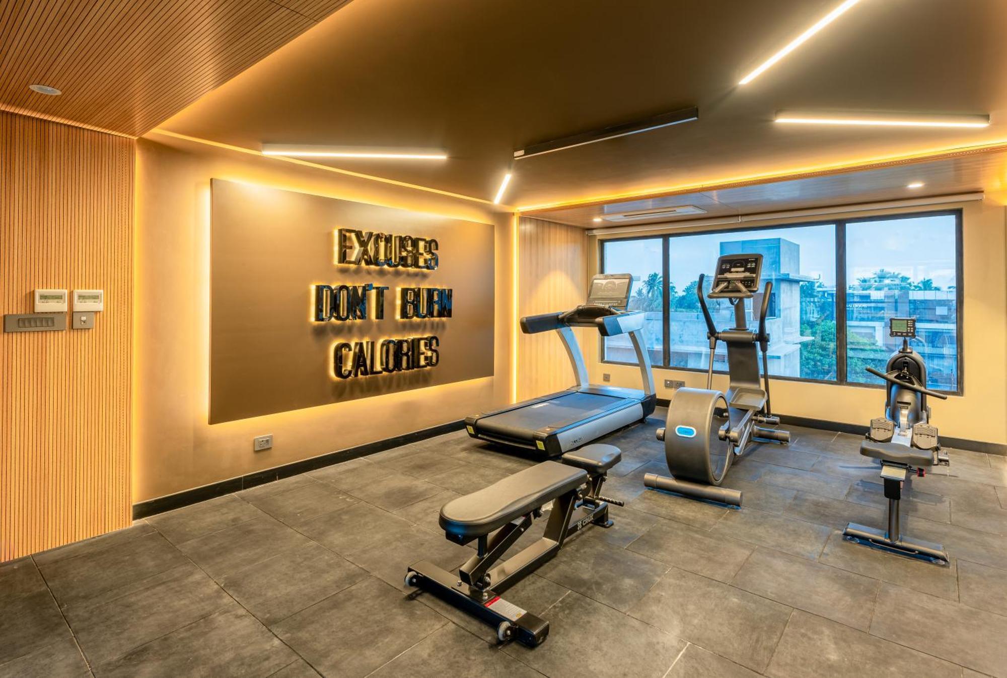 Park Inn & Suites By Radisson Thrissur East Fort 외부 사진