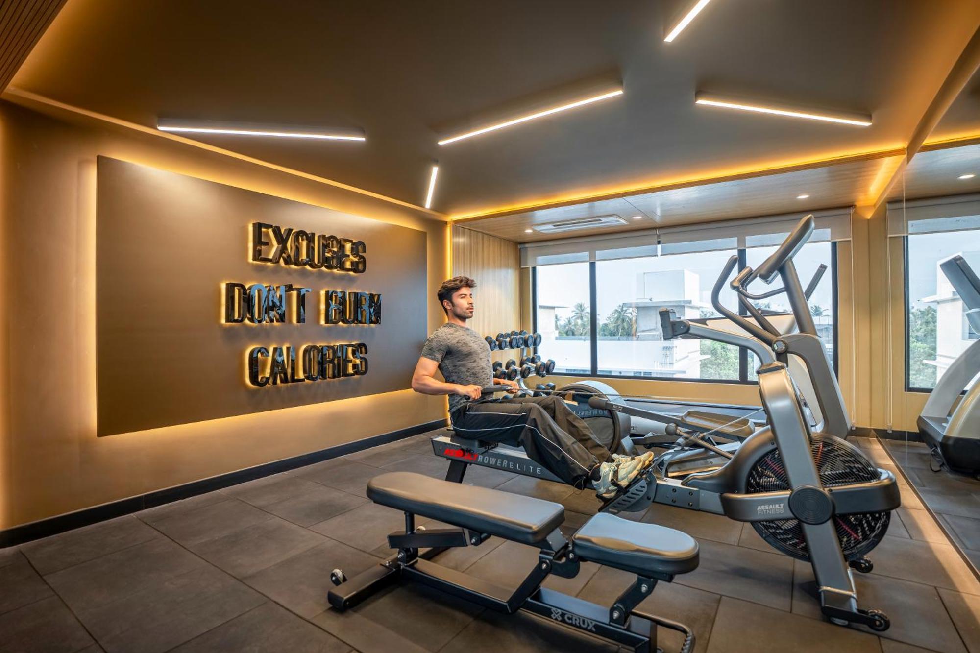 Park Inn & Suites By Radisson Thrissur East Fort 외부 사진