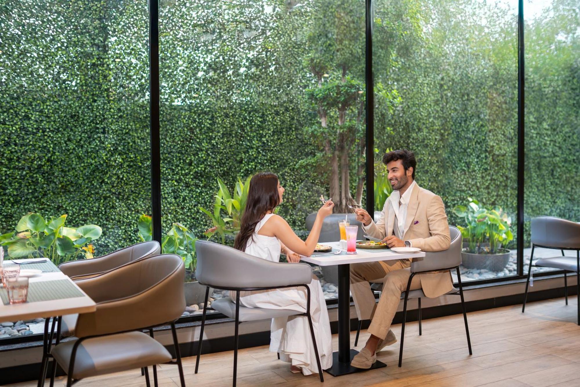 Park Inn & Suites By Radisson Thrissur East Fort 외부 사진